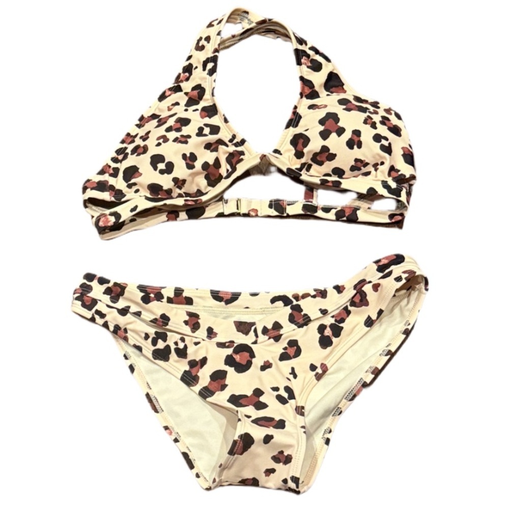 CM🩷 NWT! Luxe Medium Top / Small Bottom Leopard Print Bikini Set